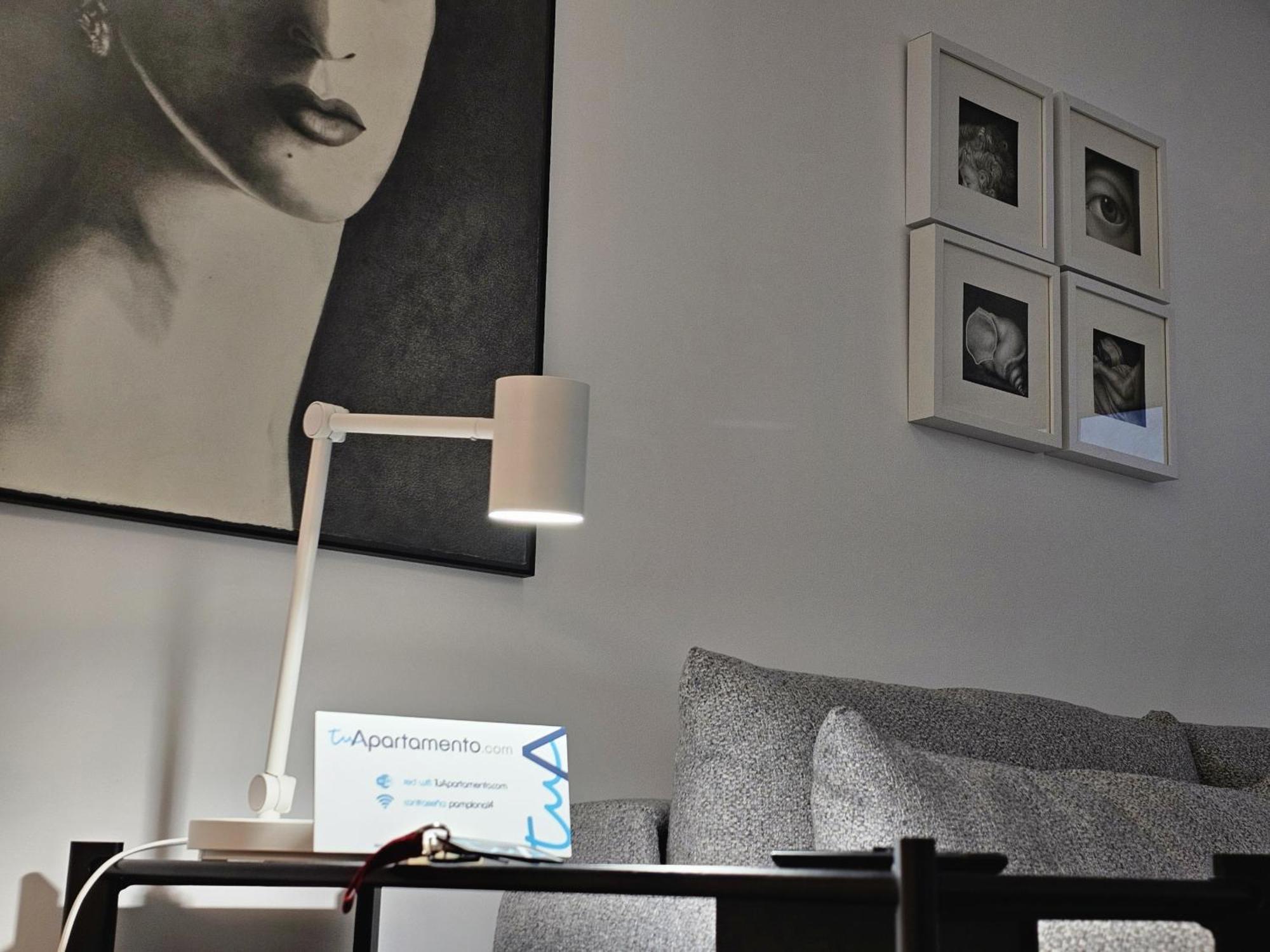 El Chupinazo Estafeta 85 Tuapartamento Apartment Pamplona Ngoại thất bức ảnh
